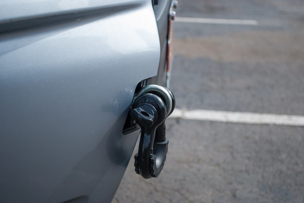 small_square_cover_on_car_bumper